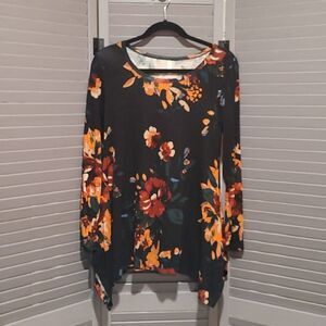 Popyoung Women's Floral  Sharkbite Hem Long Sleeve Top- Size M